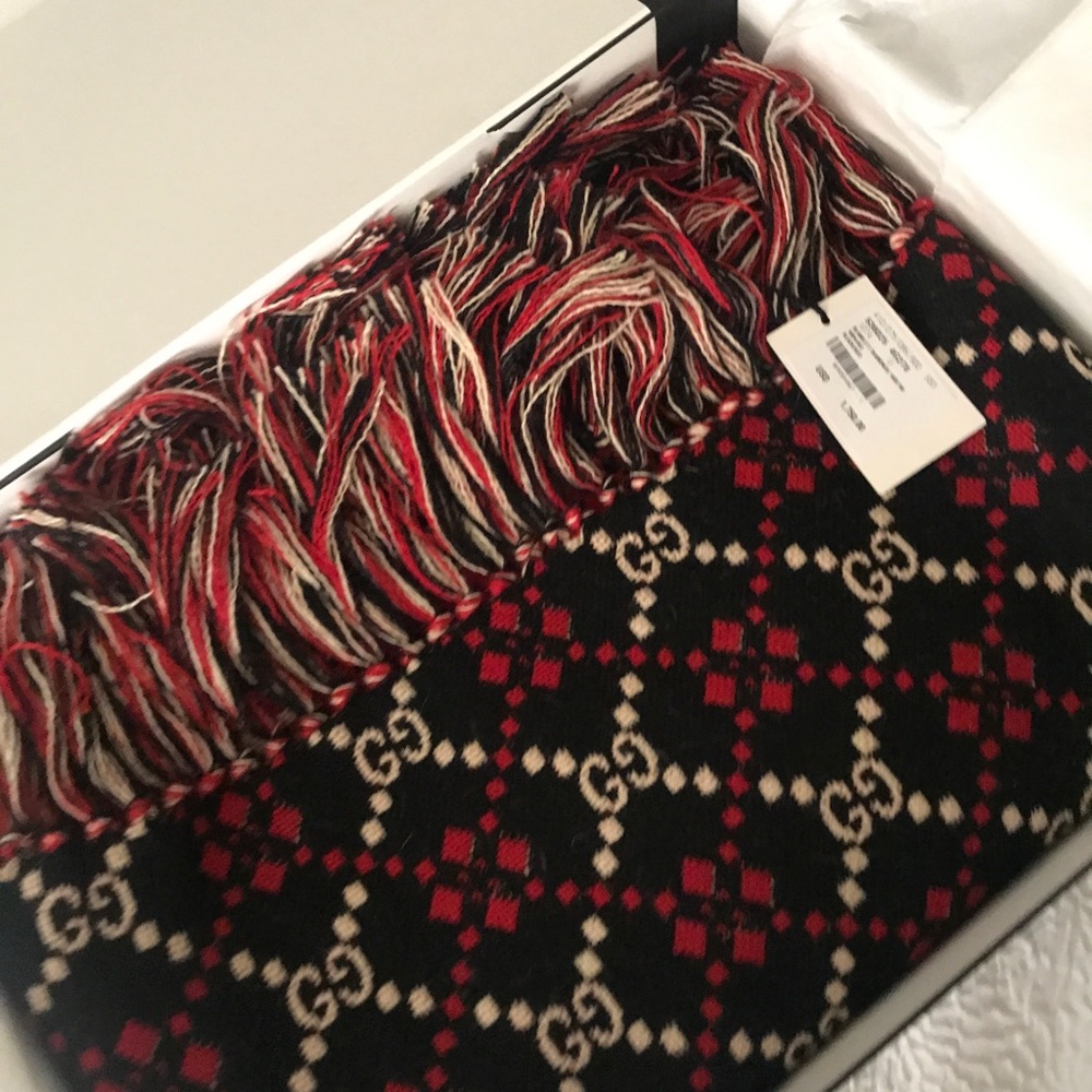 GUCCI throw blanket - Picture 7 of 7